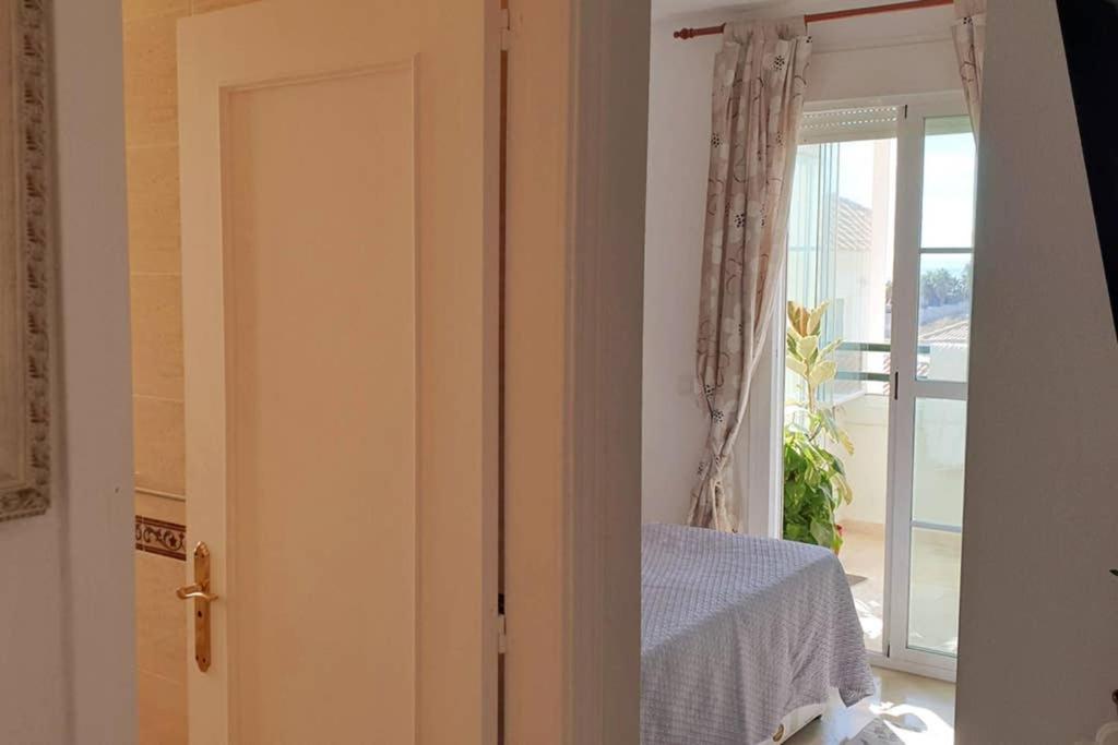 Apartamento Luxury Penthouse With Sea&Mountain Views & Hot Tub - Tranquility & Rest Benalmádena Exterior foto