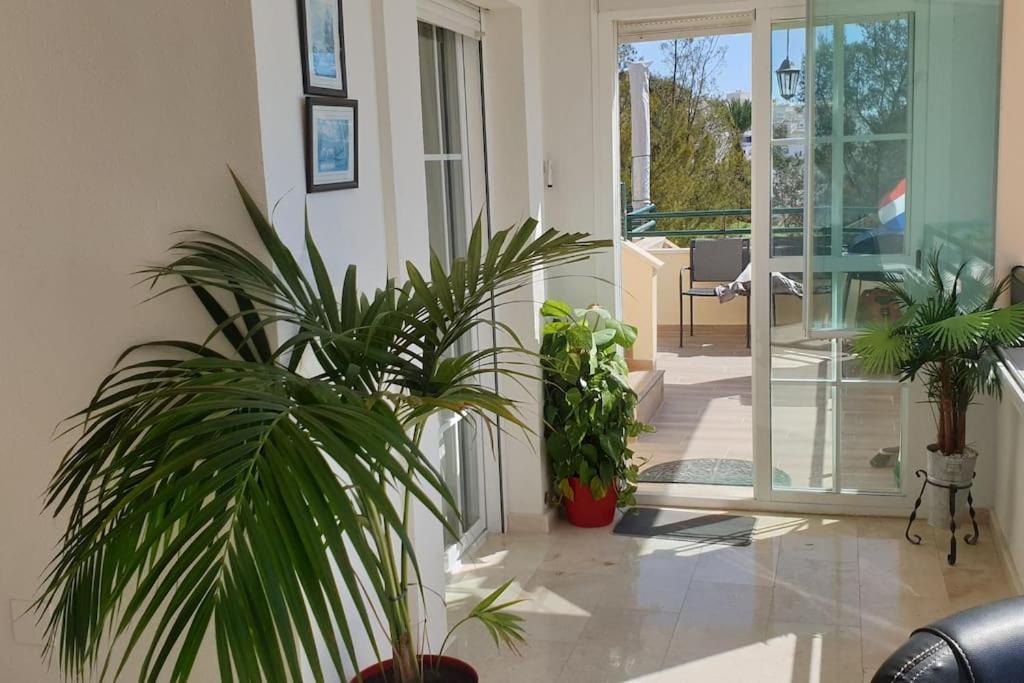 Apartamento Luxury Penthouse With Sea&Mountain Views & Hot Tub - Tranquility & Rest Benalmádena Exterior foto